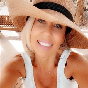 Meet your Posher, Tia